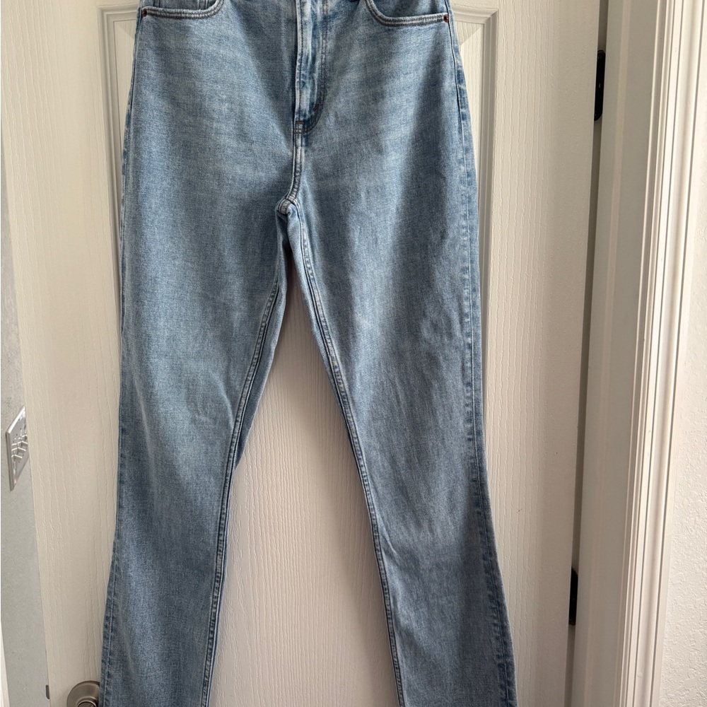 NWT Abercrombie & Fitch 90’s Slim Straight Blue Jeans